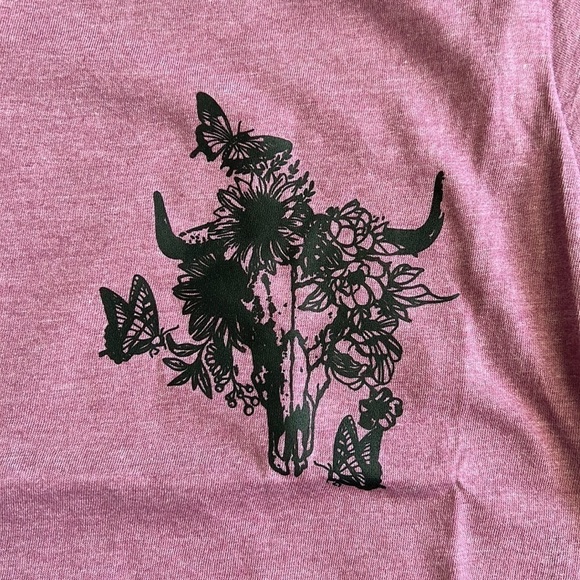 Beautiful Crazy She Wears Her Heart on Her Sleeve Graphic Tee - Picture 2 of 6